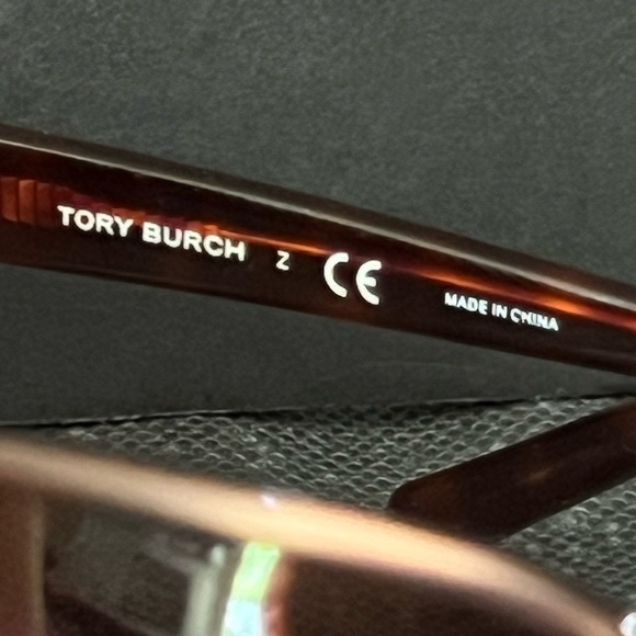 Tory Burch Sunglasses with Orange Case​ - Picture 7 of 8